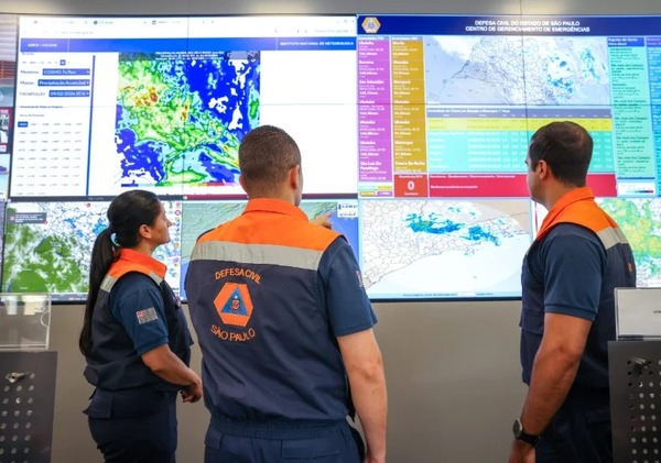 Tornado no Sul, alerta laranja em SP: o que esperar do 'ciclone bomba'