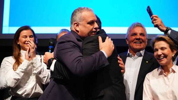 Vice de Flávio aciona STF para pedir exame de DNA após acusação de estupro