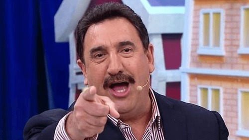 Ratinho é denunciado ao MP-SP por homofobia após fala ao vivo no SBT