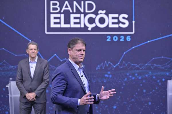 Tarcísio defende Bolsonaro: 'Tenho gratidão e vou ter sempre'