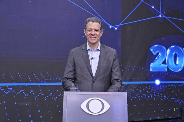 Haddad a Tarcísio: 'Perdeu R$ 1 bilhão por mês por recusar foto com Lula'