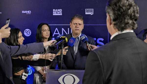 Tarcísio defende ações de segurança e cita combate ao crime organizado