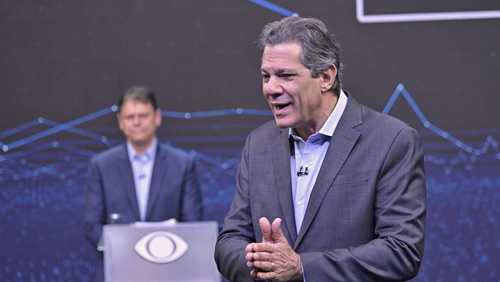 Foto de Haddad com traficante? Relembre caso citado por Tarcísio em debate