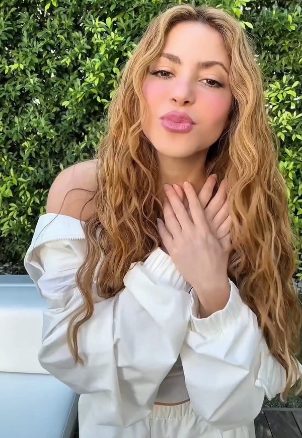 Shakira lamenta terremoto que deixou ao menos 70 mortos na Colômbia