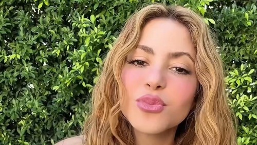 Shakira lamenta terremoto que deixou ao menos 70 mortos na Colômbia
