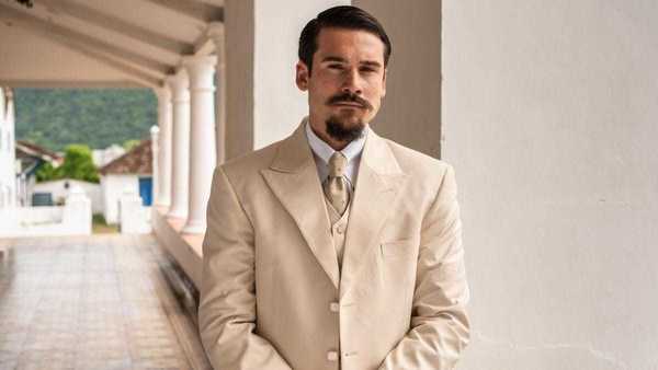 Nicolas Prattes recusa novela para acompanhar nascimento do filho; entenda