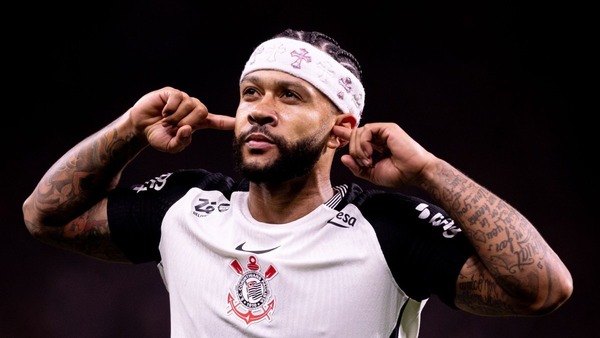 Corinthians desiste de renovação de contrato com Memphis Depay