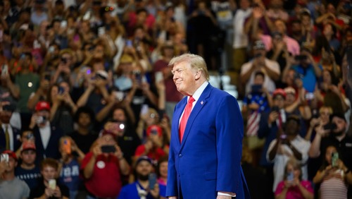 Operação tirou Trump de avião presidencial por ameaça de ataque do Irã