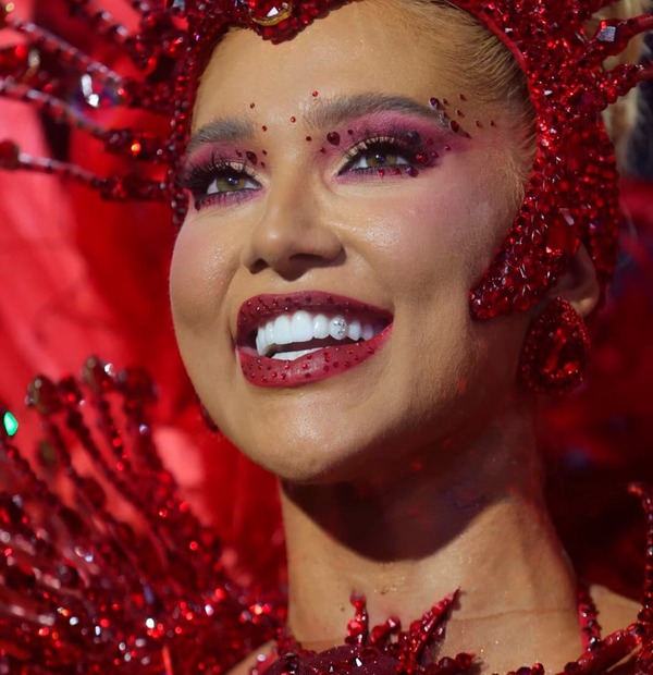 Problema com tapa-sexo e rejeição: relembre reinado de Virginia no Carnaval