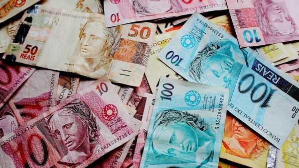 Aposentada perde R$ 37 milhões em golpe de falsos investimentos