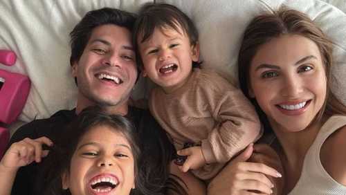 Arthur Aguiar e Jheny Santucci anunciam gravidez: "Agora somos 5"