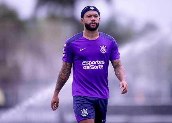 Presidente do Corinthians relata ameaças e agradece postura de Memphis