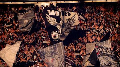Organizadas do Corinthians convocam protestos e pedem intervenção judicial