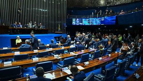Senado encaminha PEC do fim da escala 6x1 para análise na CCJ