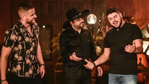 Zé Neto passa trote em Edson, da dupla com Hudson