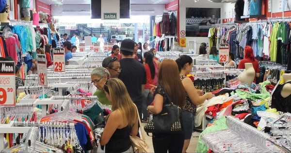 Crise nas lojas físicas força redes do varejo a mudar modelo