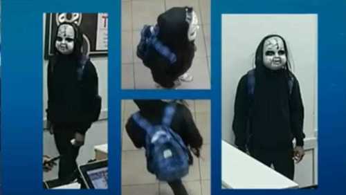 Homem com máscara de filme de terror persegue e ameaça pessoas nos EUA