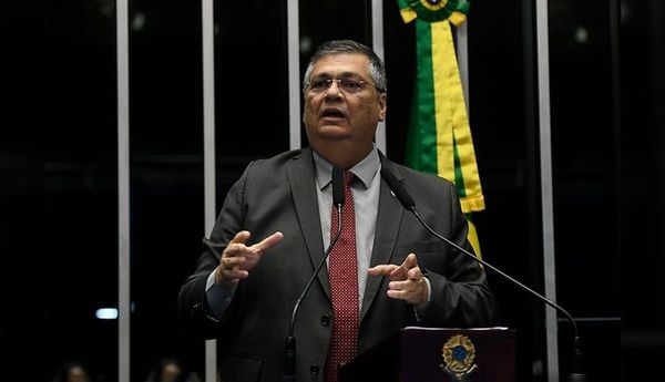Dino autoriza PF a acessar investigação sobre produtora do 'Dark Horse'