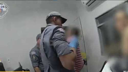 Policiais salvam bebê de dois anos que estava engasgado no interior de SP