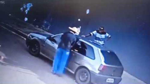 Polícia investiga furto de carro no Campos Elíseos; confira o vídeo