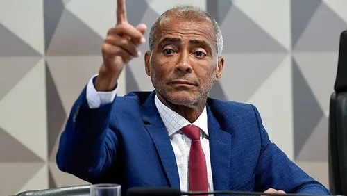 Romário devolve R$ 29 mil aos cofres públicos após viagem