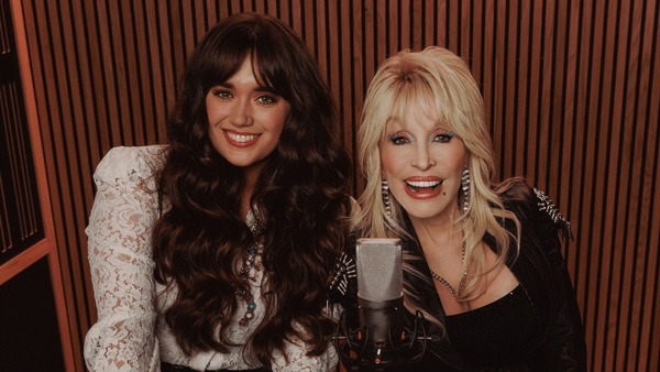 Cantora revela conselho dado por Dolly Parton antes de morrer aos 80 anos