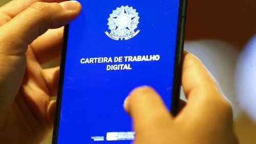 IBGE diz que desemprego caiu para 5,3%, o menor para o trimestre terminado em julho