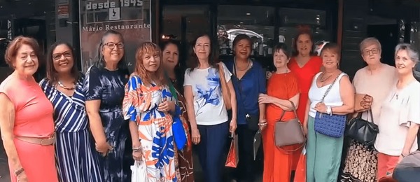 Quem são as amigas de escola que se reencontraram após 60 anos