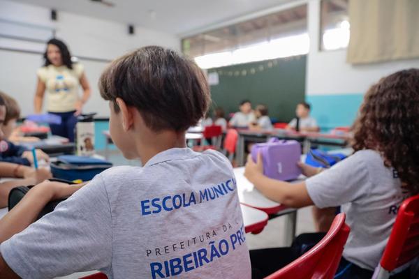Inscrições para vagas no Ensino Fundamental da rede pública começam nesta terça-feira (1)