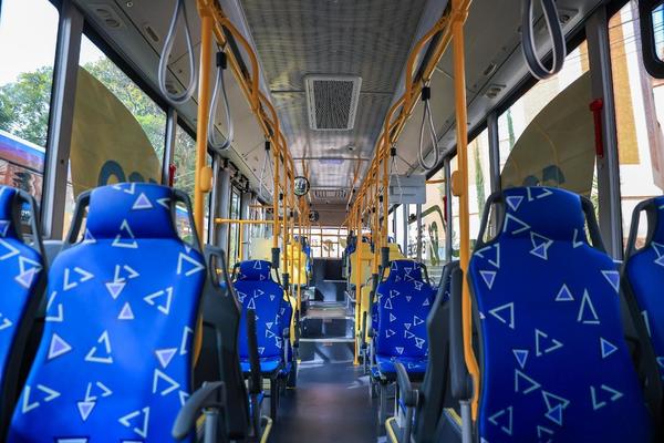 Estudantes terão ônibus gratuito neste sábado (5) para a Feira Internacional do Livro de Ribeirão Preto