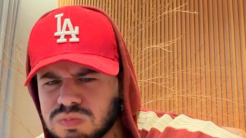 Zé Felipe ironiza boatos sobre uso de drogas: "Twitter é a mais pesada"