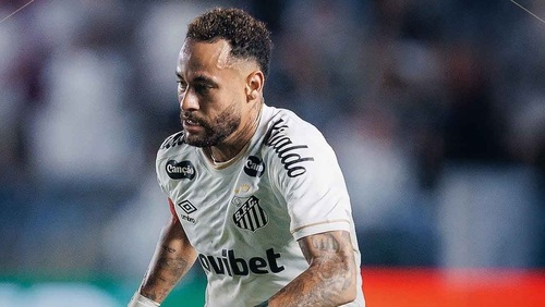Após lesão, Neymar detona gramado da Vila Belmiro