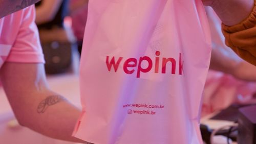 SP: Polícia fecha fábrica de produtos falsos da WePink; Virgínia faz apelo