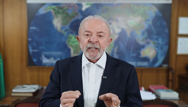 Lula se pronuncia sobre escândalo do Master: 'Povo tem o direito de saber'