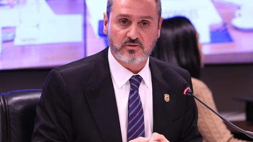 Flavio Dino determina reintegração de Andrei Rodrigues no comando da PF