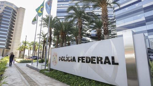 PF envia a Gilmar e Zanin íntegra de material do celular de Vorcaro