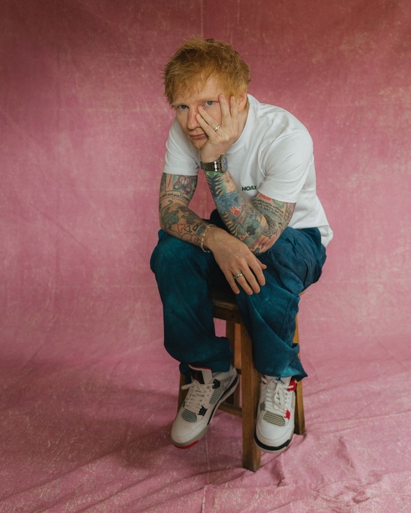 Polêmica com “Palestina Livre” faz banda deixar turnê de Ed Sheeran