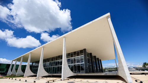 Crise no STF: manobra processual e bate-boca marcam sessão extraórdinaria