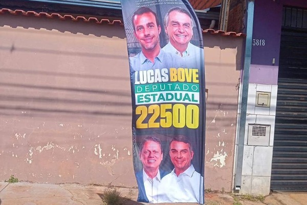 TSE proíbe uso da imagem de Jair Bolsonaro em santinhos durante campanha