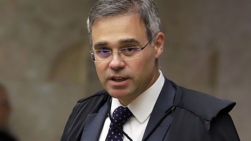 Mendonça rejeita ação contra reajuste do Bolsa Família