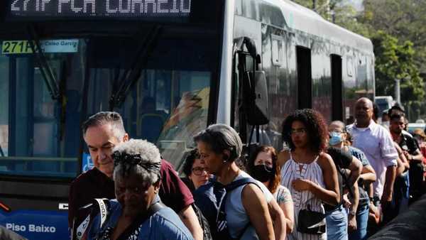 Tempo médio no trânsito ultrapassa 2 horas no Brasil; veja piores cidades