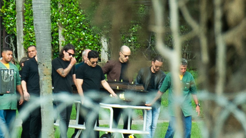 Equipe de Rick explica velório fechado: 'Ontem sepultamos Geraldo'