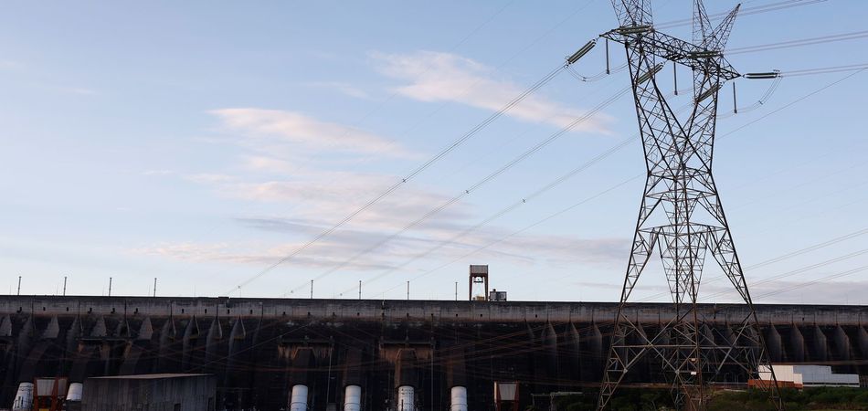 Após cinco meses, conta de luz voltará à bandeira verde em outubro
