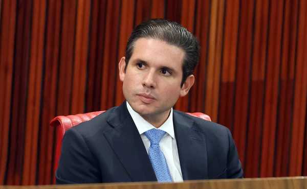Hugo Motta nega irregularidades após vazamento de mensagens com Vorcaro
