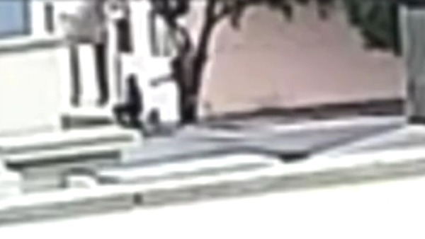 Idosa ataca vizinho com óleo quente após discussão no interior de SP