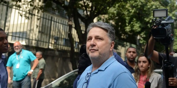 TSE anula votos de Garotinho, e Ruas vence governo do Rio no 1º turno