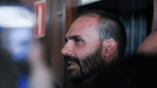 Moraes determina início da pena de Eduardo Bolsonaro em regime semiaberto
