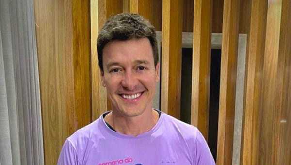 Rodrigo Faro diz que assumiu despesas de casa antes dos 18: 'Responsabilidade'