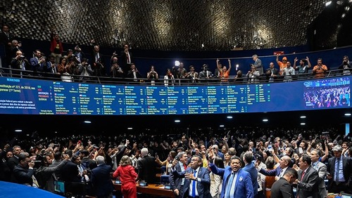 Senado aprova o fim da escala 6x1: perguntas e respostas sobre a nova regra