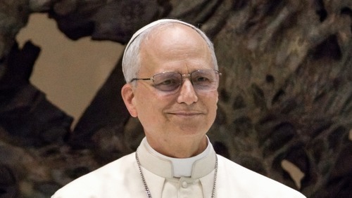 Papa Leão XIV tem boa recuperação após cirurgia no pulmão, diz Vaticano